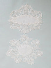 Load image into Gallery viewer, Lace &quot;Meadow Daisy&quot; Mat/Doily