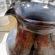 Load image into Gallery viewer, Rossa Pottery Jug