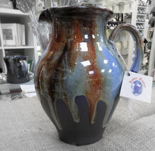 Load image into Gallery viewer, Rossa Pottery Jug