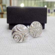 Load image into Gallery viewer, Celtic style pewter cufflinks