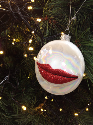 Luscious Lips Bauble