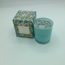Load image into Gallery viewer, Irish Botanicals Scented Candle