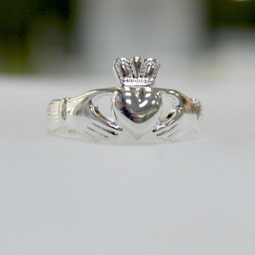 large size mens sterling silver claddagh ring