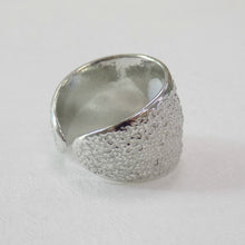 Load image into Gallery viewer, Reaction Textured Ring