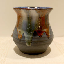 Load image into Gallery viewer, Rossa Pottery Mug Style 2