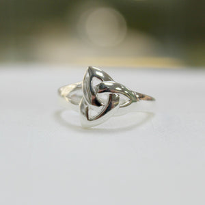 Sterling Silver Trinity Knot Ring