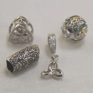 Tara's Diary Charm- Newgrange Iconic Bead