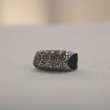 Load image into Gallery viewer, Tara&#39;s Diary Charm- Newgrange Iconic Bead