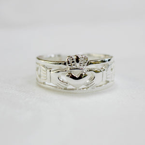 Sterling silver Claddagh band ring